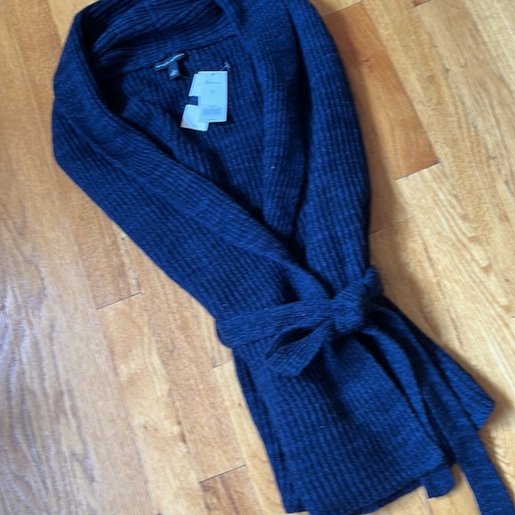 Banana Republic navy blue merino wool cowl neck sweater vest - Picture 6 of 8